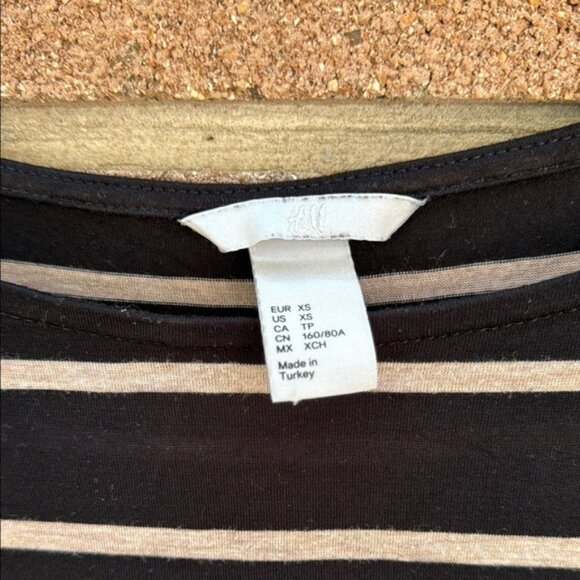 H&M Black and White Fitted 3/4 Sleeve Tunic Size XS - Picture 5 of 7